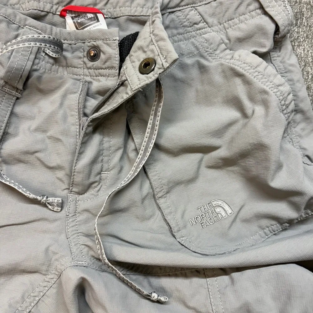 The North Face Womens 8S Gray Convertible Hiking Pants Roll‎ Up Capri Ripstop